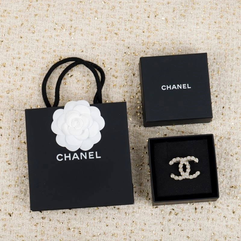 DailyWear Chanel Brooches 224397