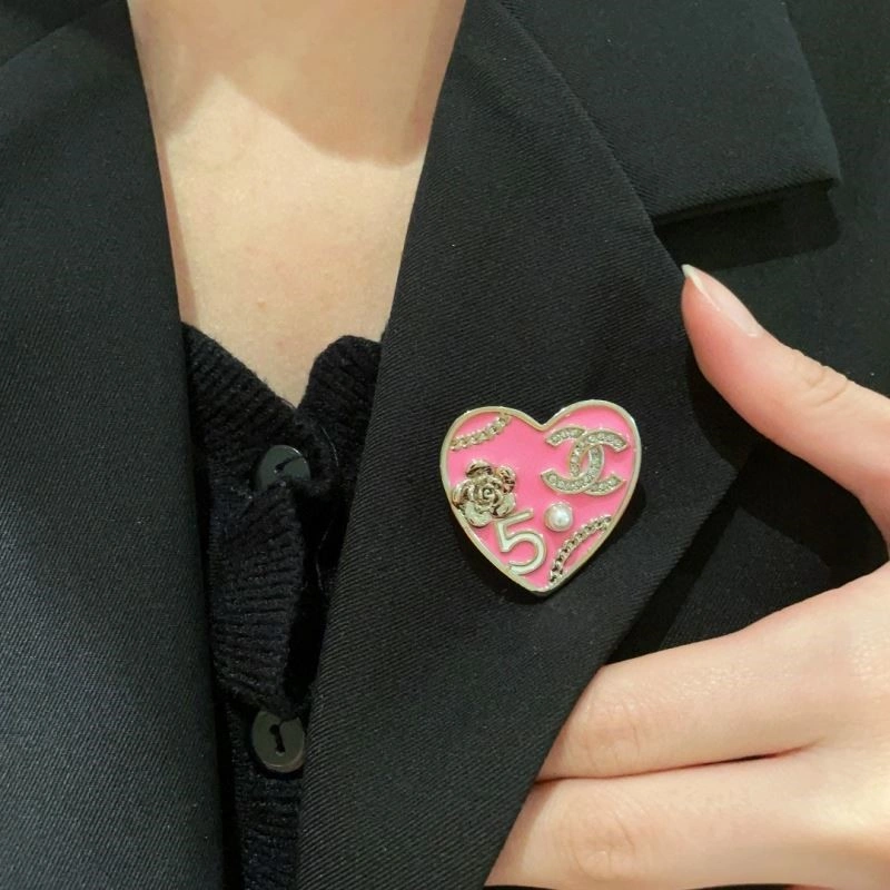 Chanel Brooches Trendy 224411
