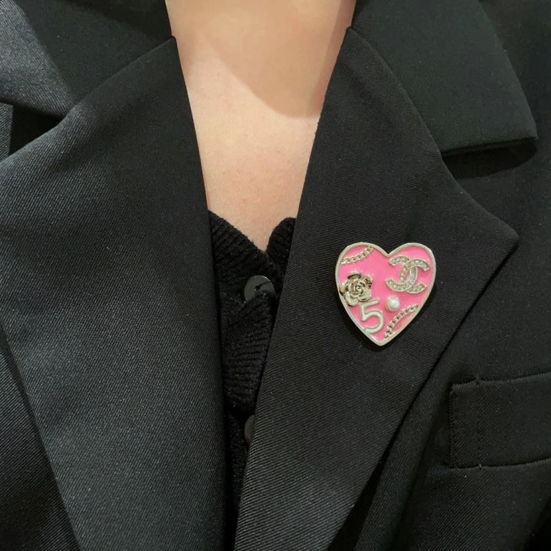 Chanel Brooches Trendy 224411