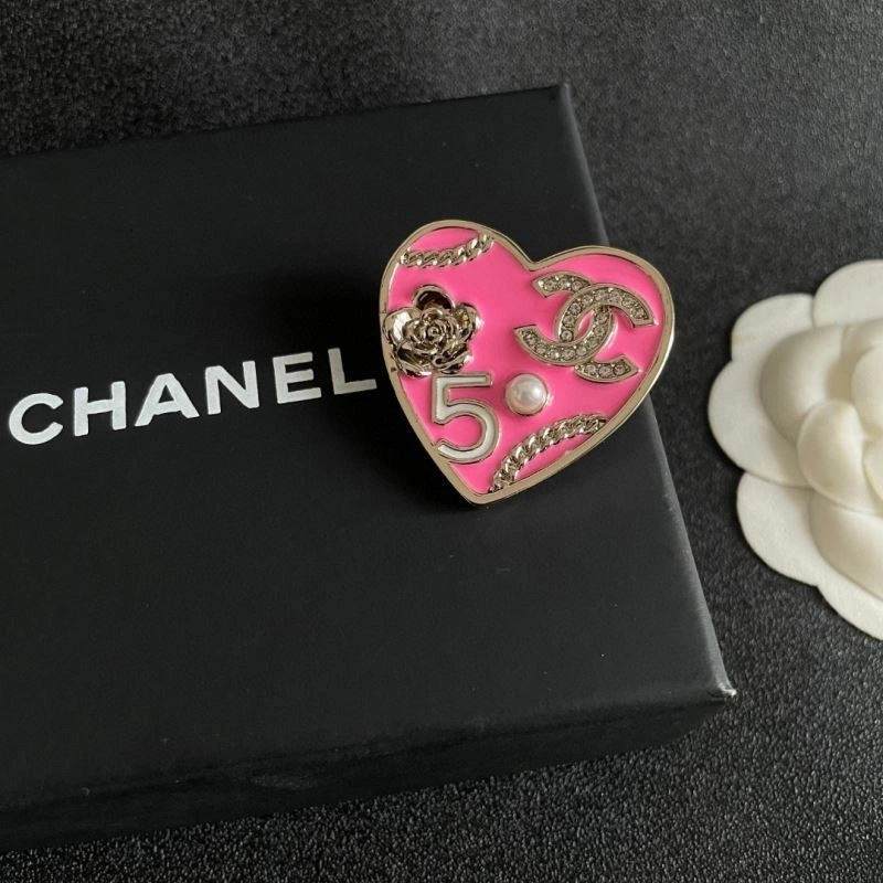 Chanel Brooches Trendy 224411