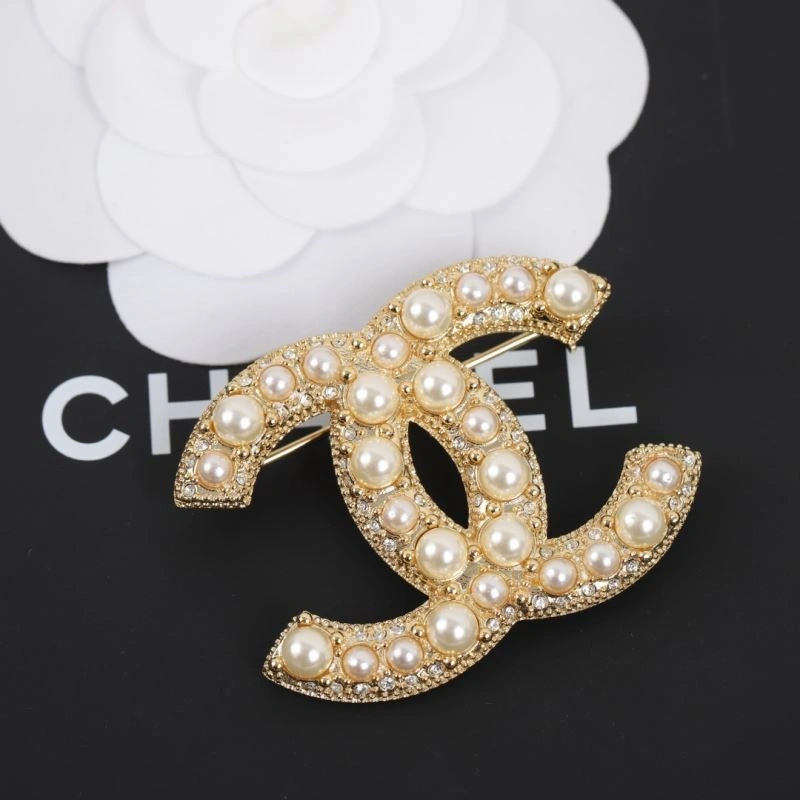 SmoothTexture Chanel Brooches 224400