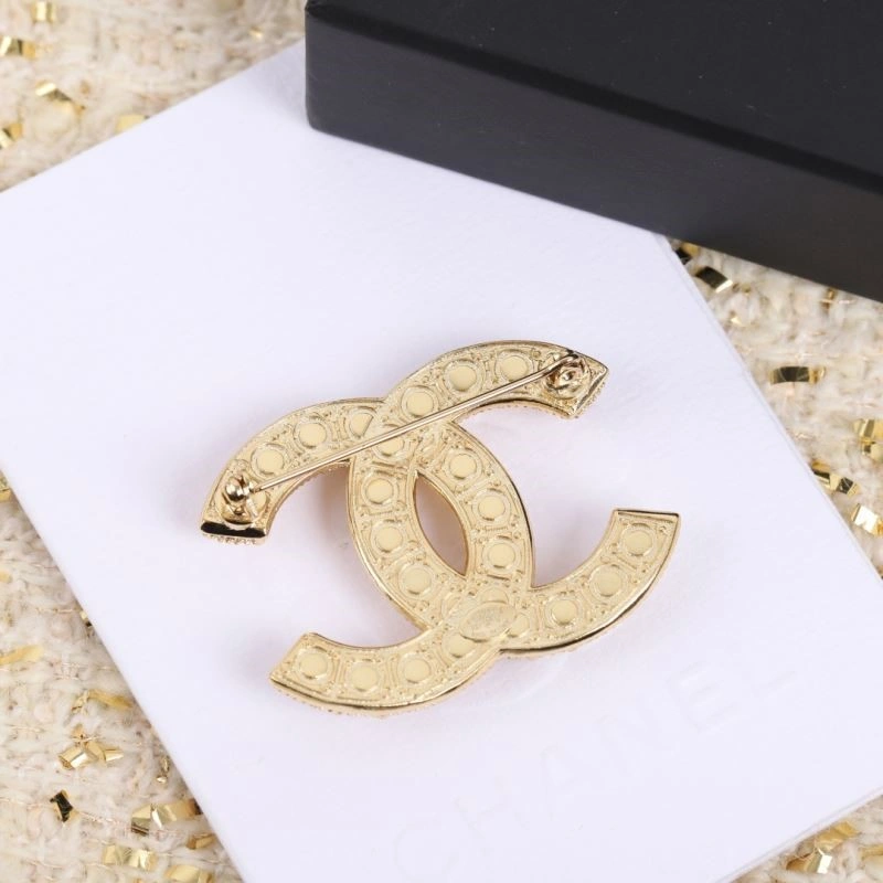SmoothTexture Chanel Brooches 224400