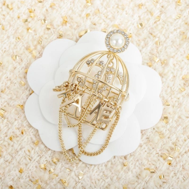 Chanel Brooches Fashionable 224399