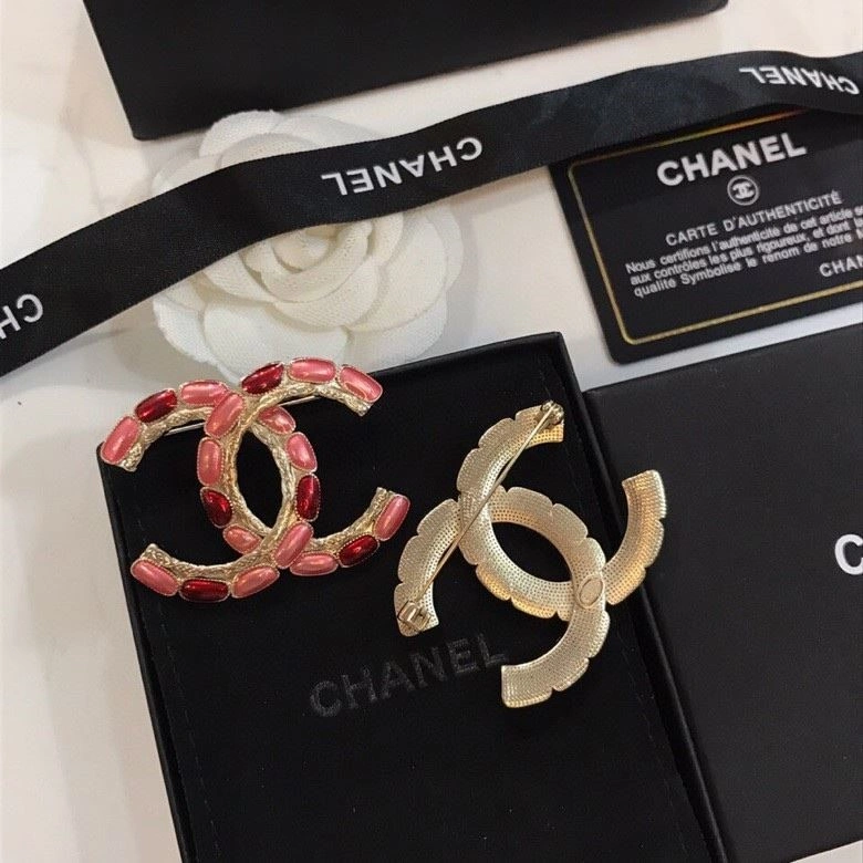 StreetReady Chanel Brooches 224442