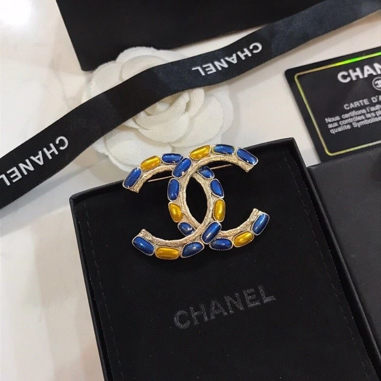StreetReady Chanel Brooches 224442