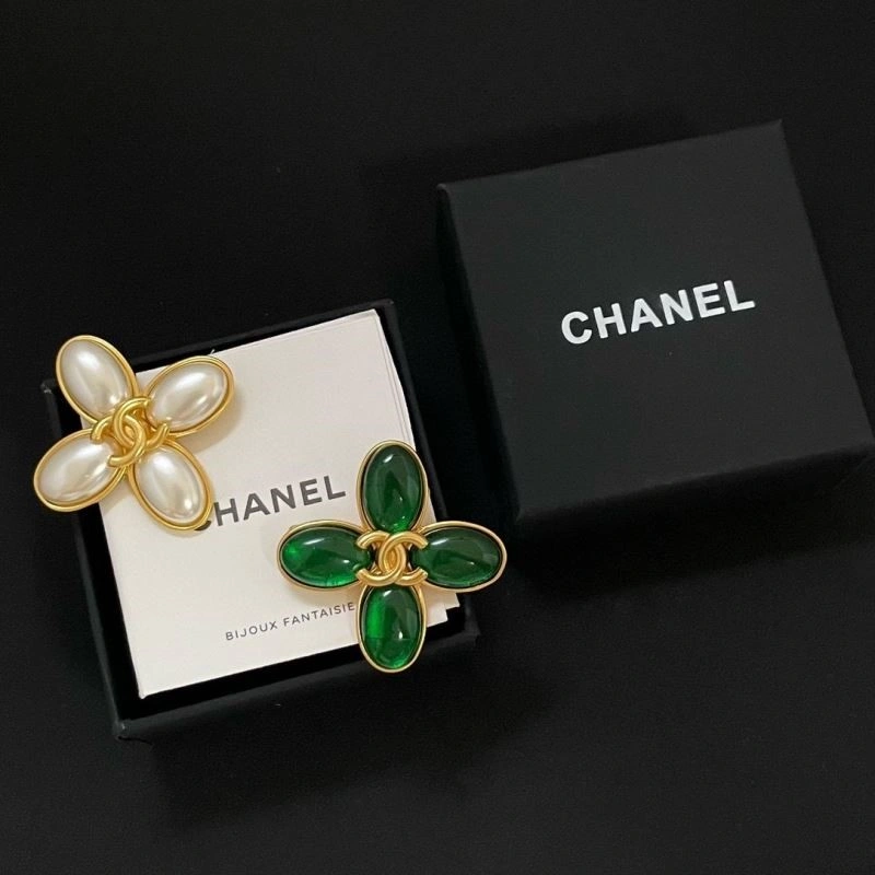 Breathable Chanel Brooches 224401