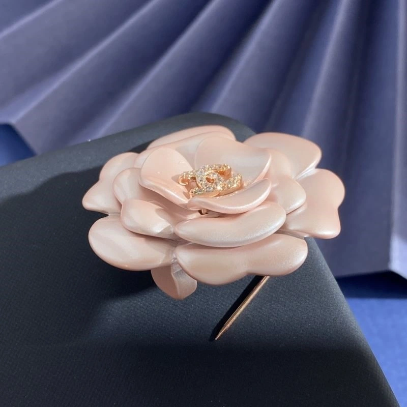 Chanel Brooches Lightweight 224393