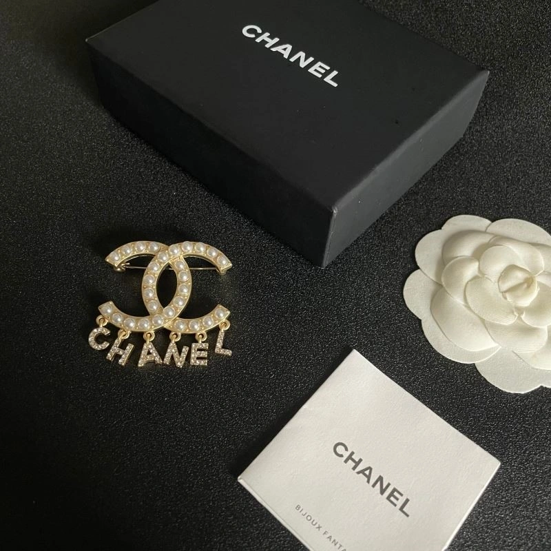 Chanel Brooches Premium 224379