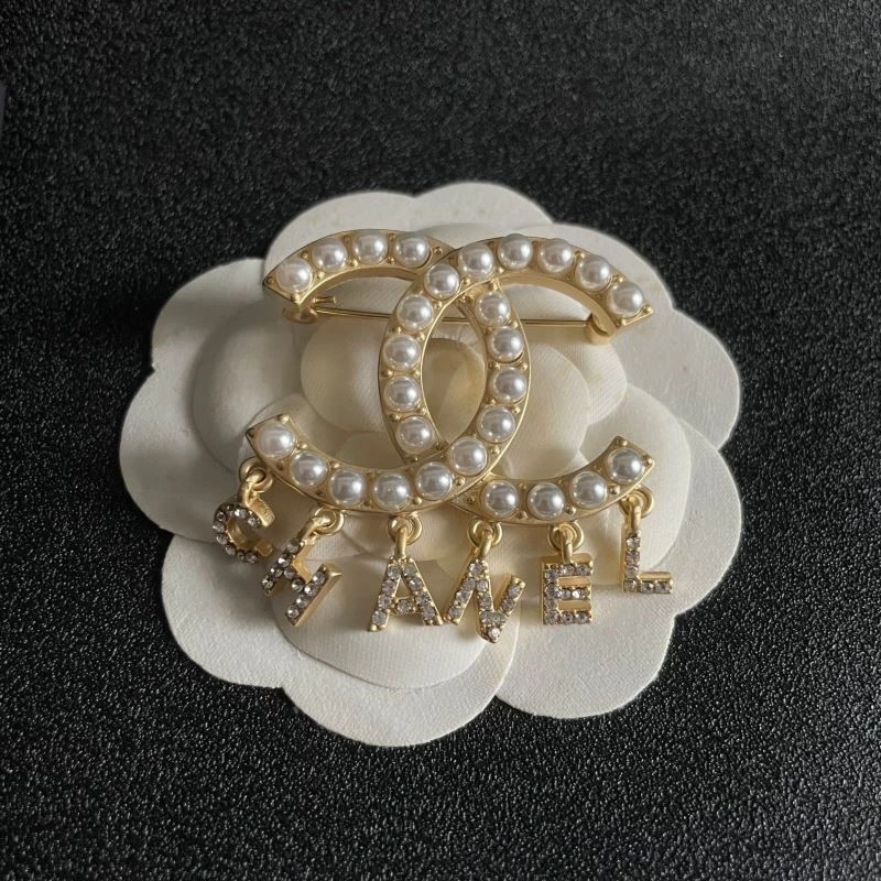 Chanel Brooches Premium 224379