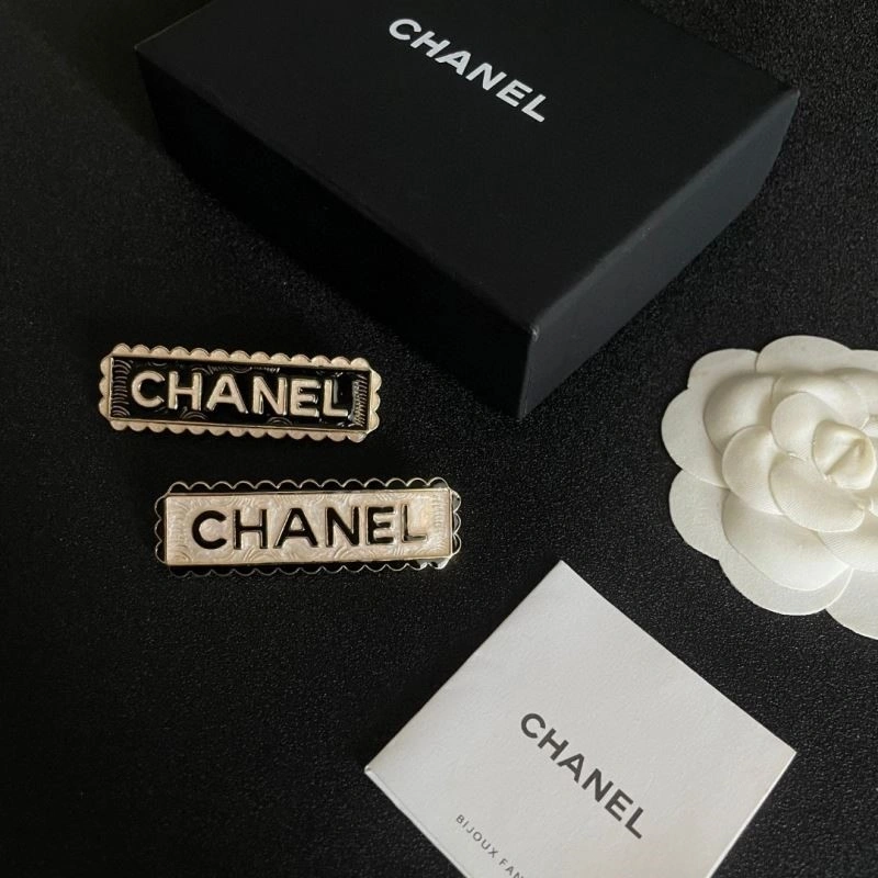 Reliable Chanel Brooches 224383