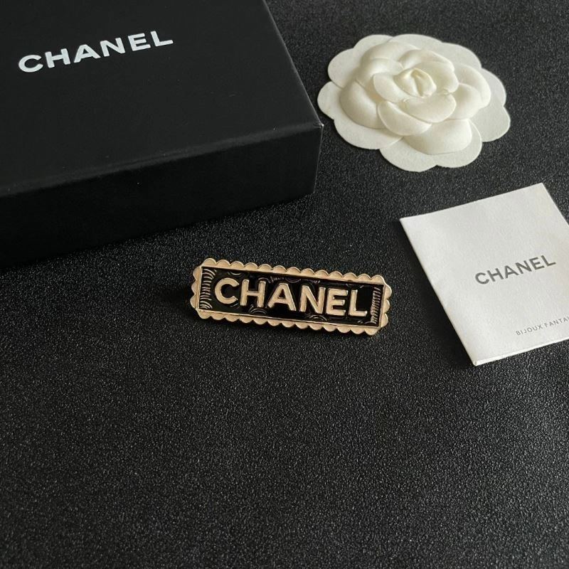 Reliable Chanel Brooches 224383