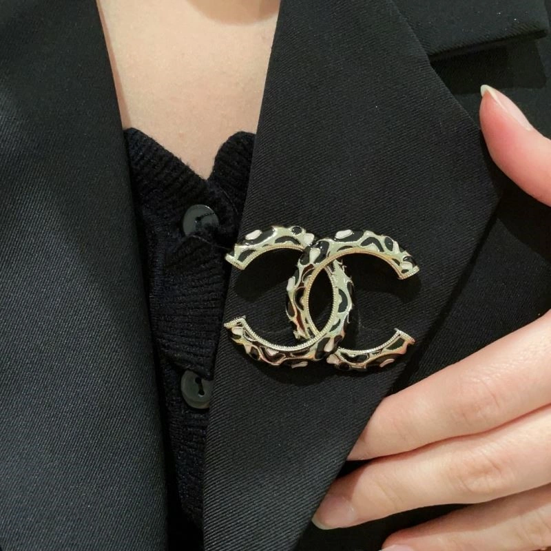 Soft Chanel Brooches 224366