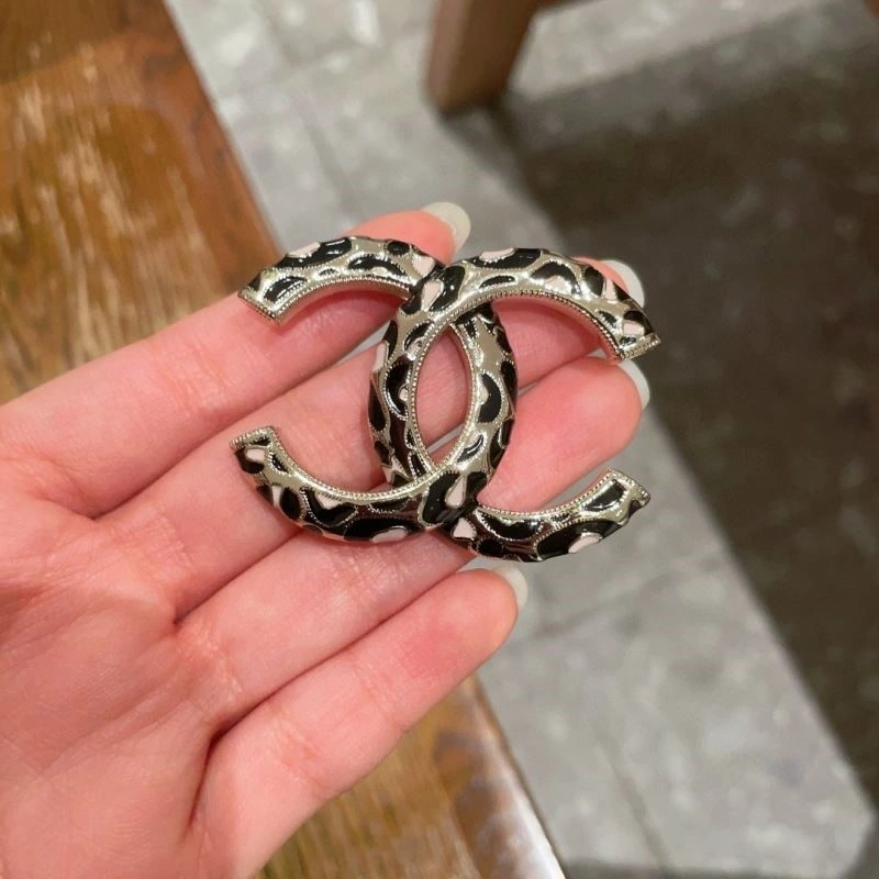 Soft Chanel Brooches 224366