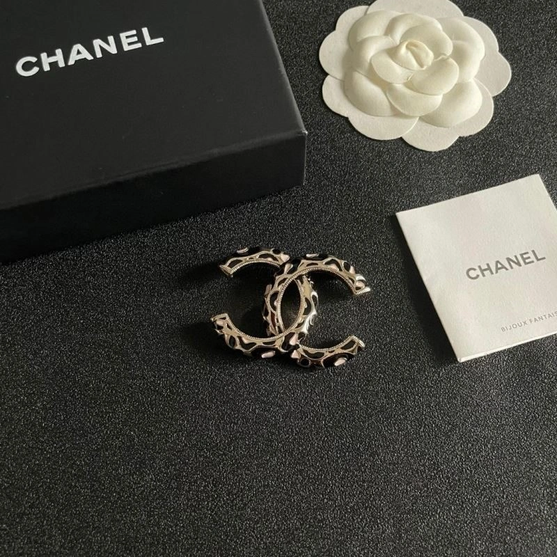 Soft Chanel Brooches 224366