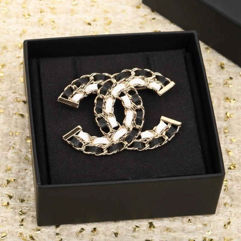 Durable Chanel Brooches 224372