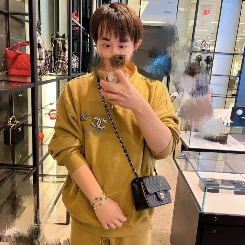 Durable Chanel Brooches 224372
