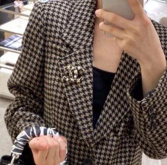 Chanel Brooches Stylish 224367