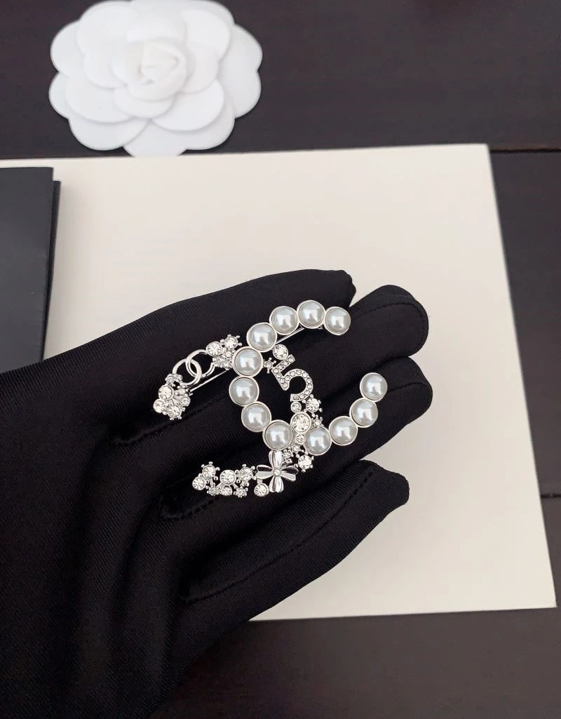 Chanel Brooches Soft 224368