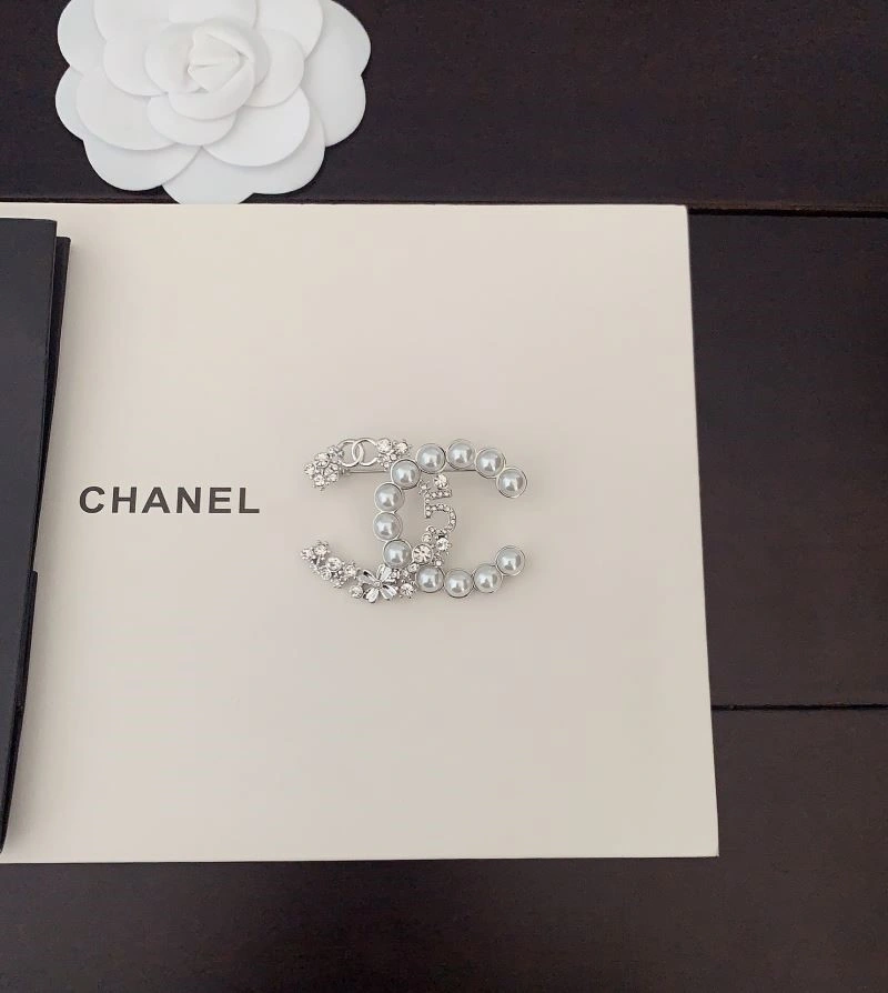Chanel Brooches Soft 224368