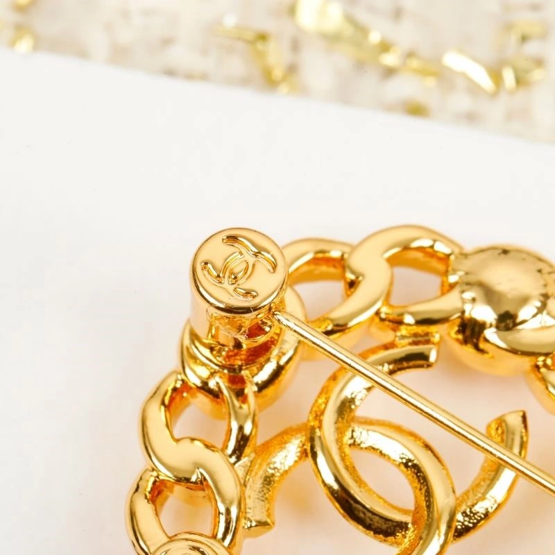 SmoothTexture Chanel Brooches 224358