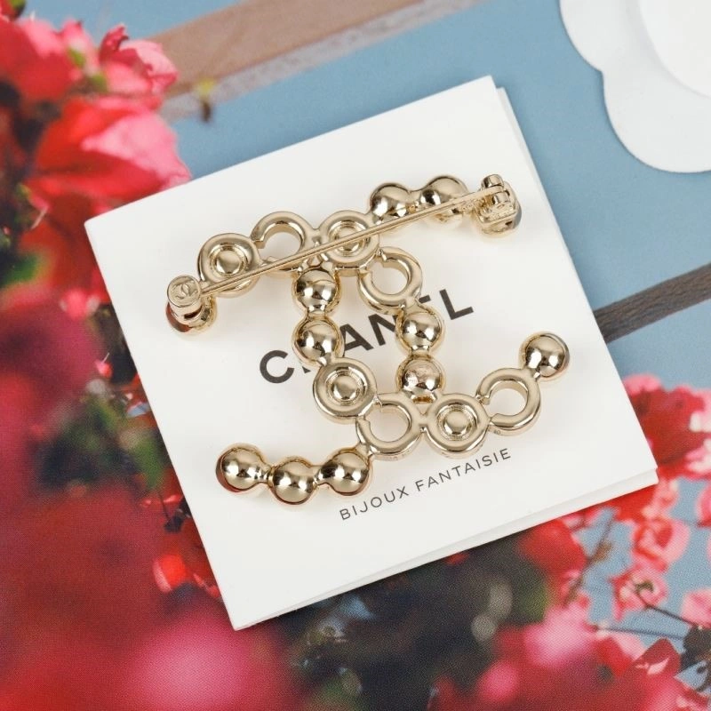TravelReady Chanel Brooches 224355