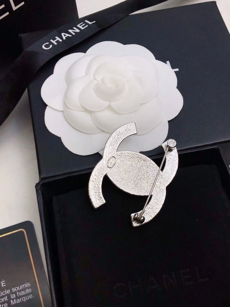 SoftTouch Chanel Brooches 224402