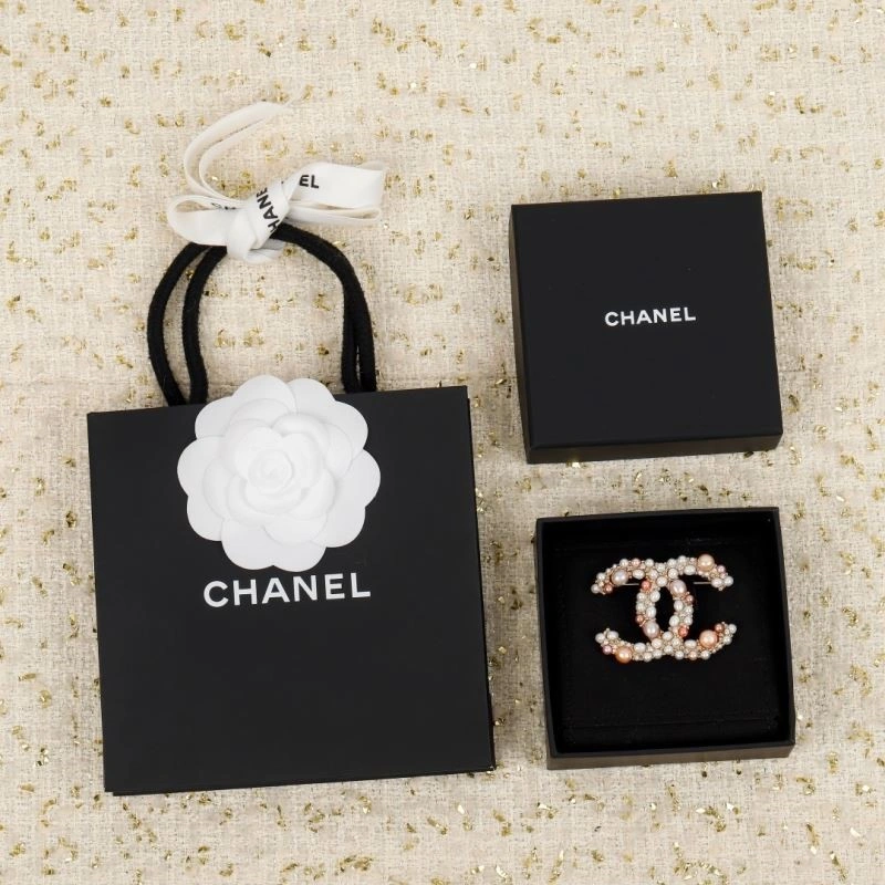 Chanel Brooches UrbanStyle 224410