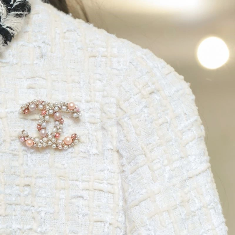 Chanel Brooches UrbanStyle 224410