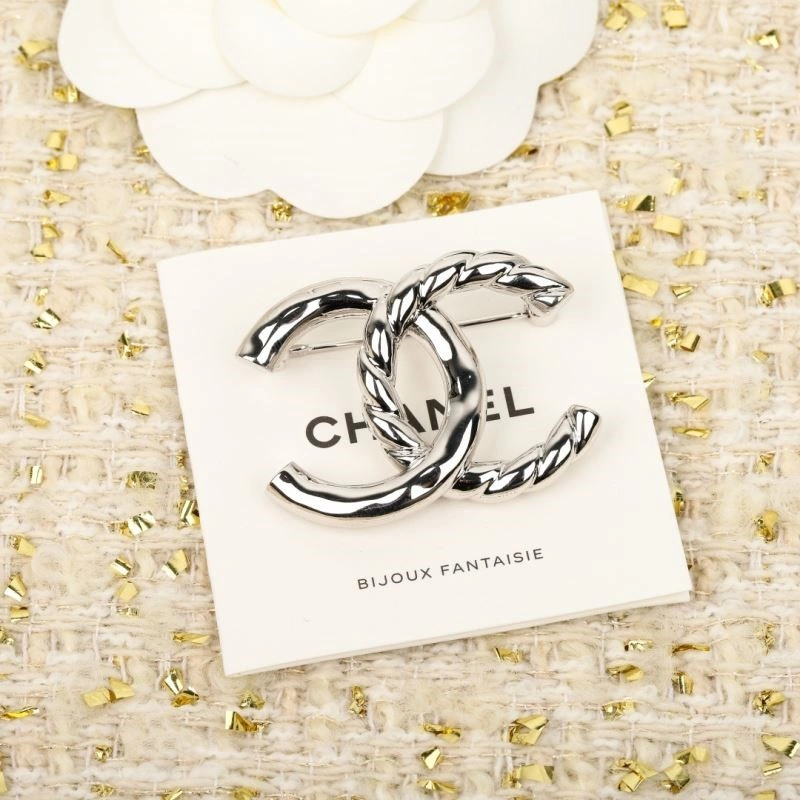Chanel Brooches SmoothTexture 224357