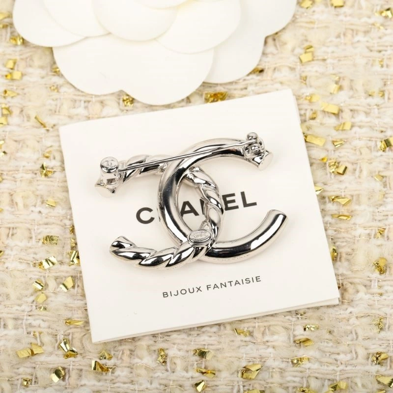 Chanel Brooches SmoothTexture 224357