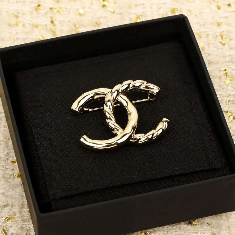 Premium Chanel Brooches 224347