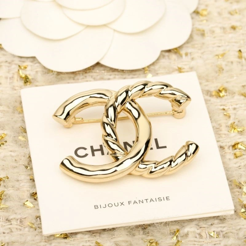 Premium Chanel Brooches 224347