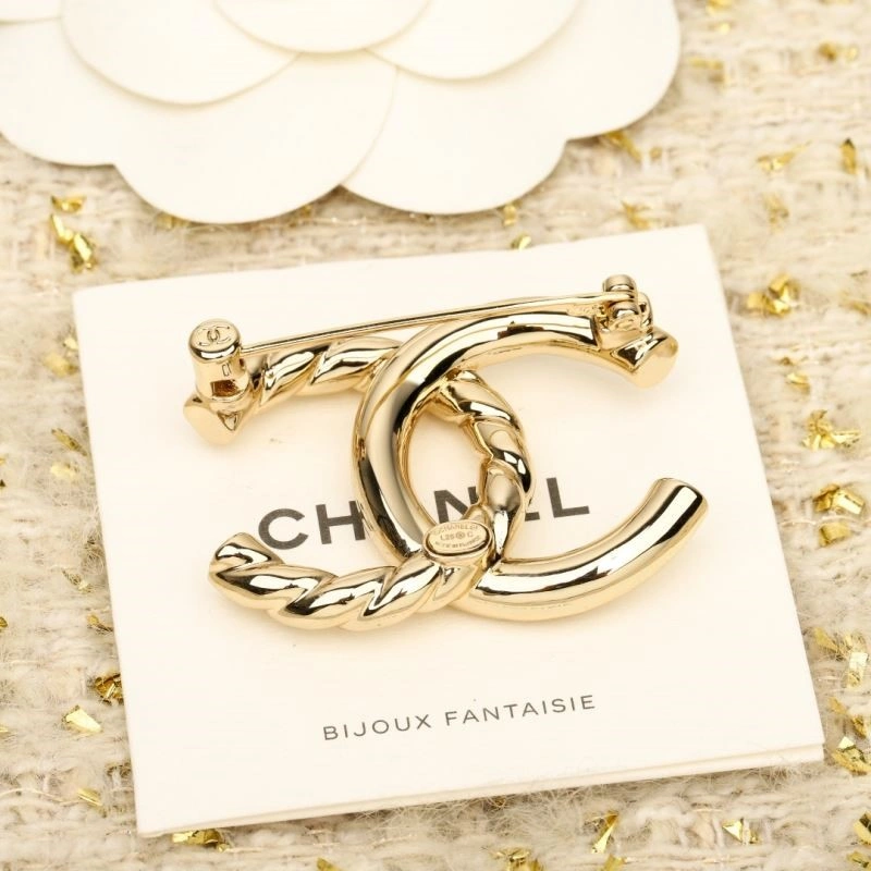 Premium Chanel Brooches 224347