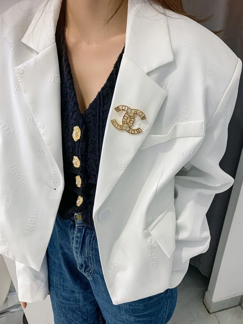 Trendy Chanel Brooches 224353