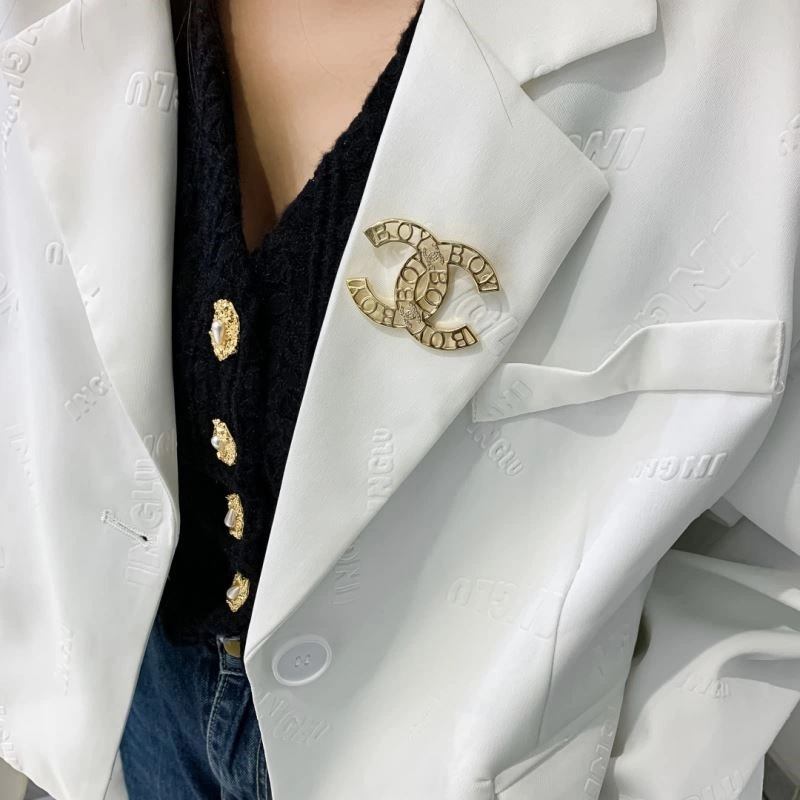 Trendy Chanel Brooches 224353