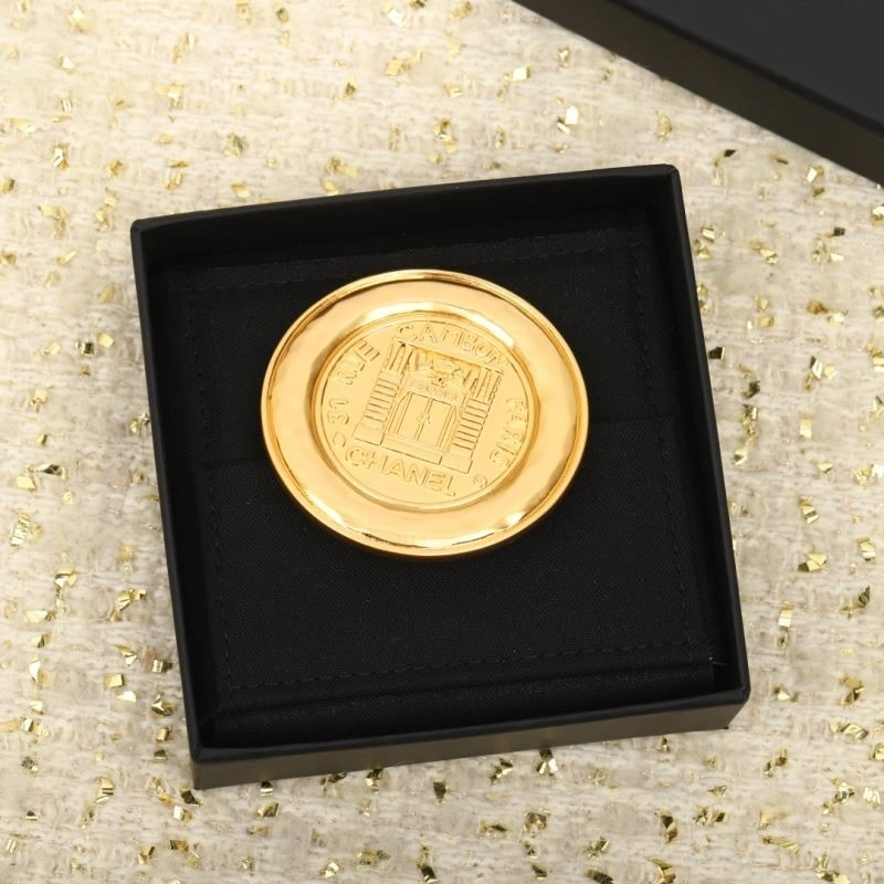 Chanel Brooches TimelessDesign 224391