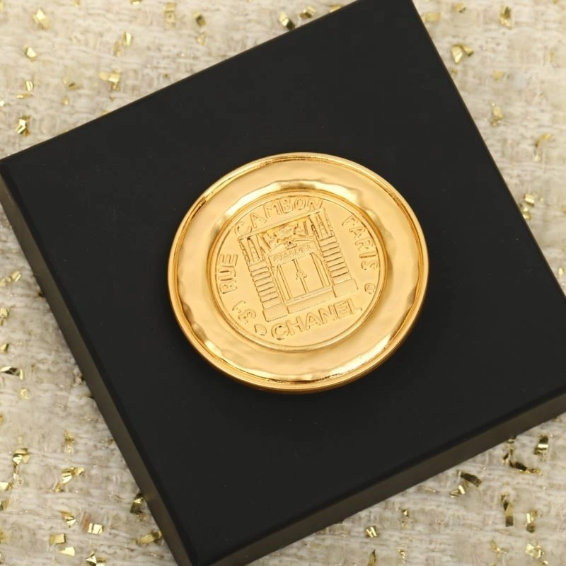 Chanel Brooches TimelessDesign 224391