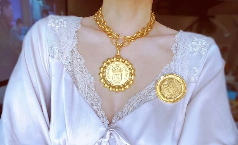 Chanel Brooches TimelessDesign 224391