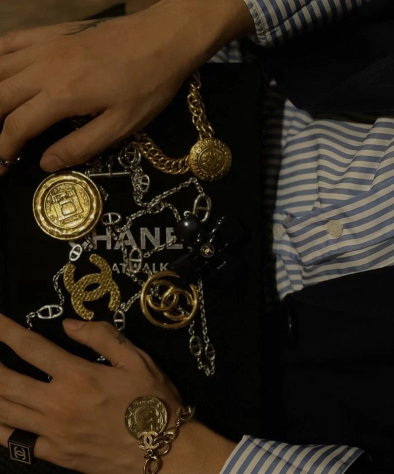 Chanel Brooches TimelessDesign 224391