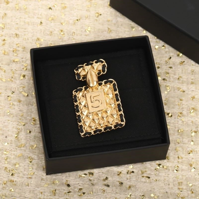 Trendsetting Chanel Brooches 224333