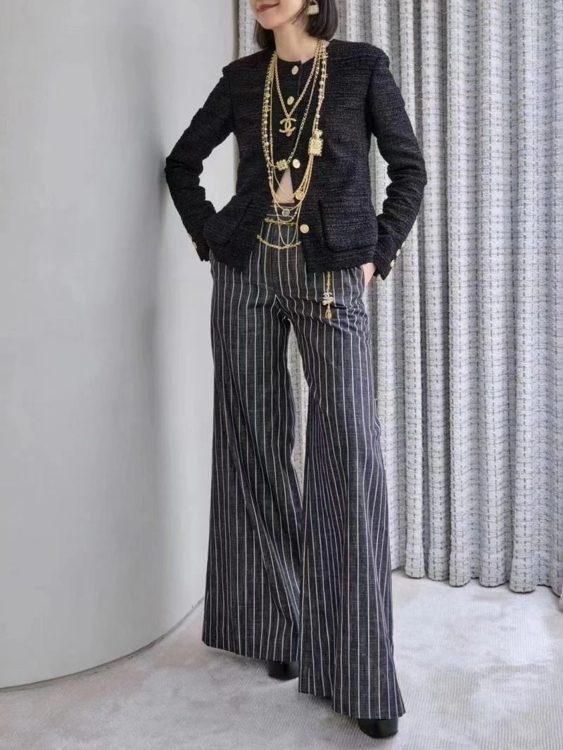 Trendsetting Chanel Brooches 224333
