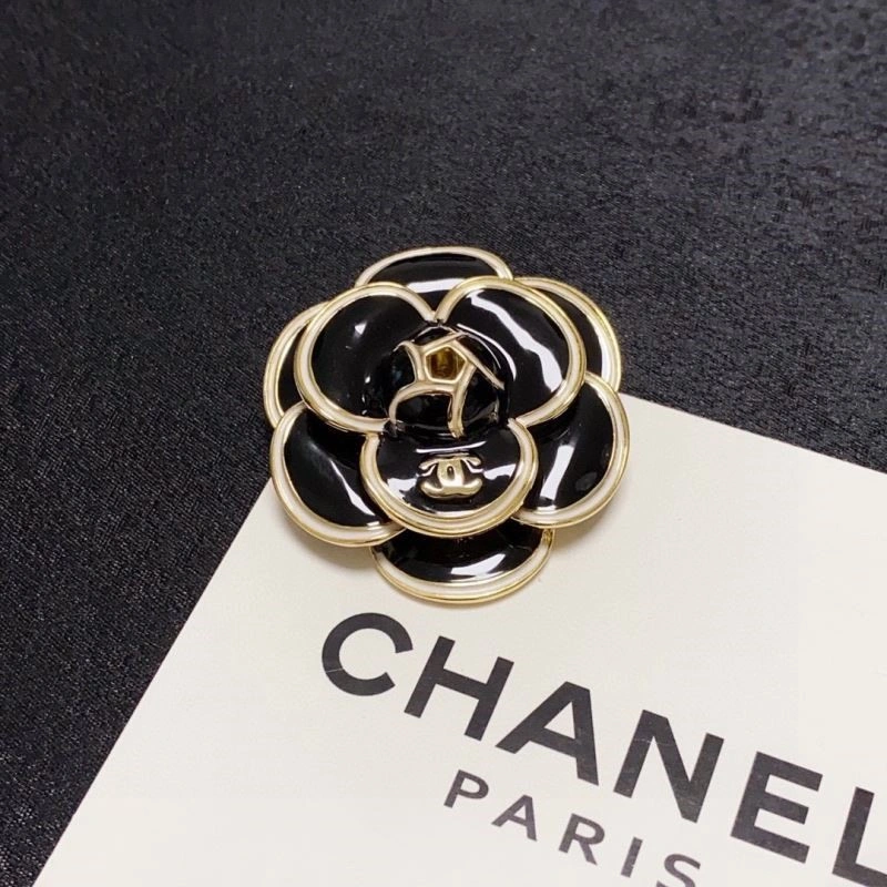 SmoothTexture Chanel Brooches 224341