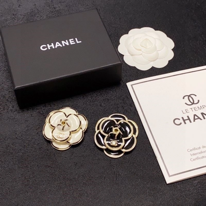 SmoothTexture Chanel Brooches 224341