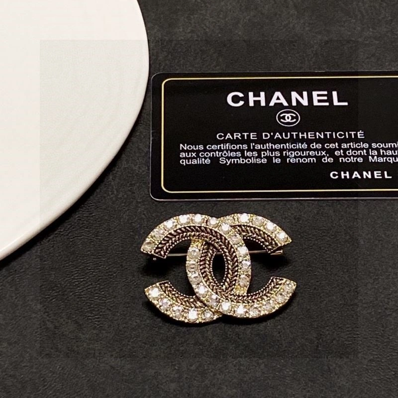 Chanel Brooches FashionForward 224386