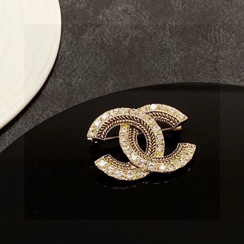 Chanel Brooches FashionForward 224386