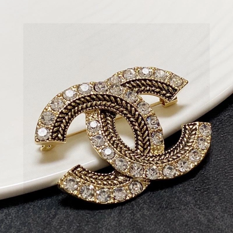 Chanel Brooches FashionForward 224386