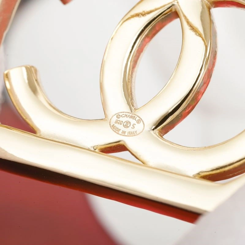Affordable Chanel Brooches 224339