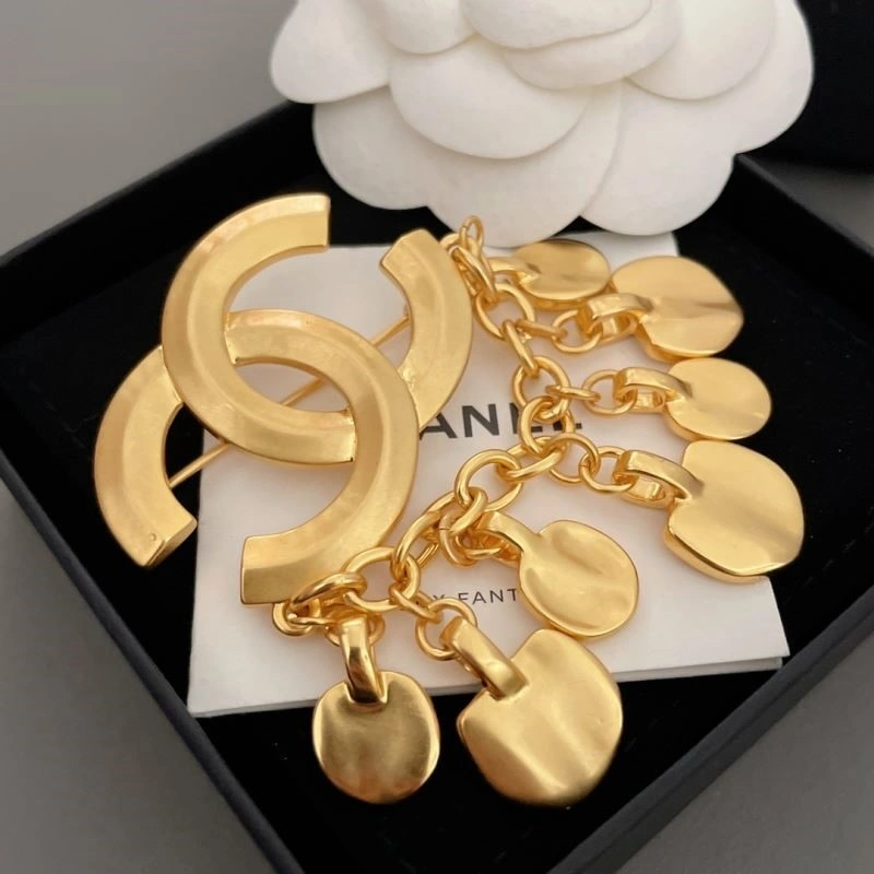 OdorResistant Chanel Brooches 224332