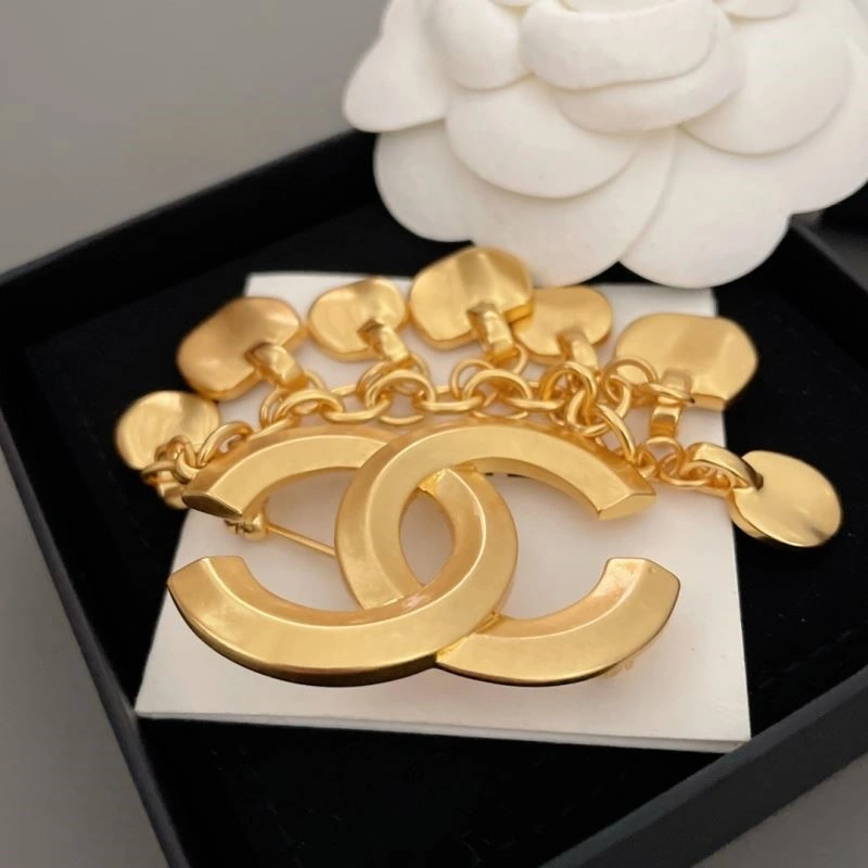 OdorResistant Chanel Brooches 224332
