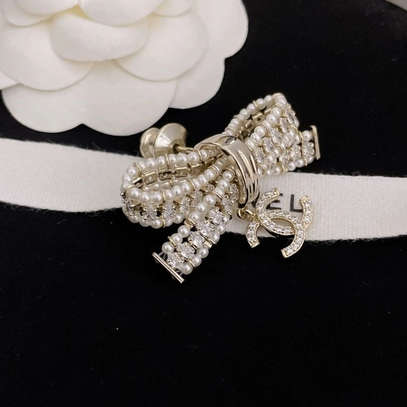 AllSeason Chanel Brooches 224318